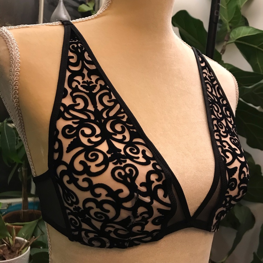 Victoria’s Secret Sexy Illusions Plunge Bra